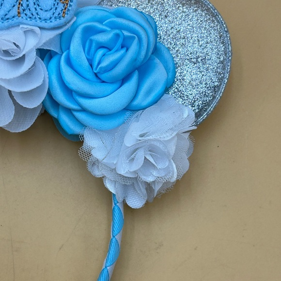 NWOT Cinderella mouse ears blue and silver sparkle with glass slipper - Picture 4 of 6